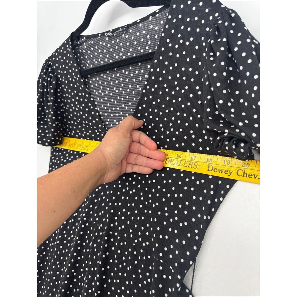 Zara Midi dress with V-neck, short puff sleeves, polka-dot print, and belt sz M - Picture 8 of 13